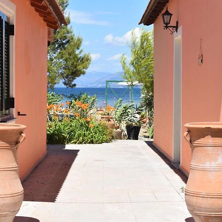 Agios Nikolaos  Bouka Beachfront Bungalows מראה חיצוני תמונה
